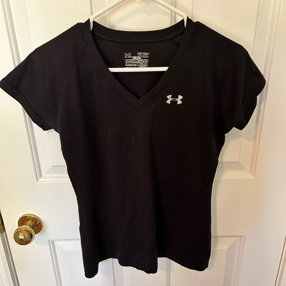Under armour, t-shirts, used but still in good condition, size X-Small.